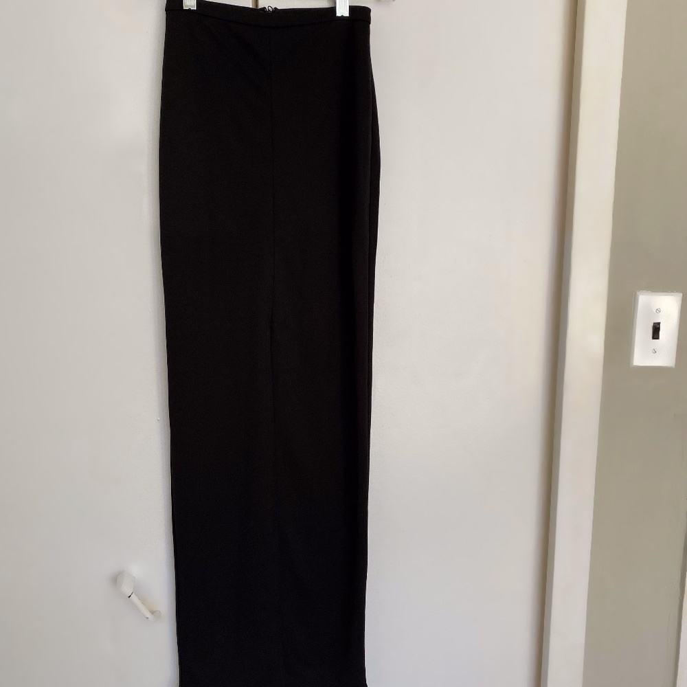 NWOT✨ H&M Maxi Skirt With Back Slit Black Size 2
